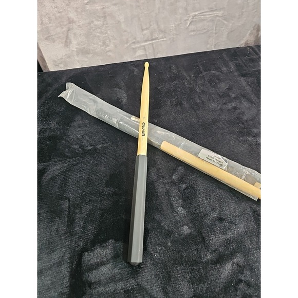 Unigrip 2b Wood Tip Drum Sticks 16" Pair New Usa Made by Headhunters - Picture 5 of 5